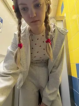 Elsawhere - OFF PANTS IN PUBLIC TOILET😱+ LT VIDEO🔞