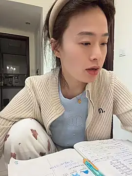 Saozi666 - 完成目标可选：挤奶水、黑JB抽插、小粉插入M腿、小粉入后门、开双插票、口叼内裤