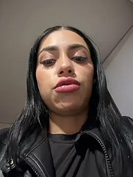 AlannaEvons - Tits Out + Spank In Public 🍒😈