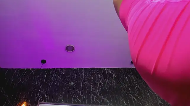 Sharon_Loveee - SHOW ASS IN DOGGY + 1 FINGER IN 🍑