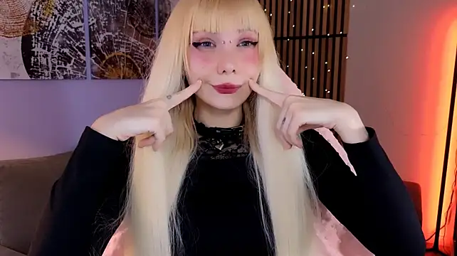 cherrie_bite