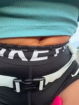 Bigbuttbrooklynn - RISKY FINGER in Public @GOAL