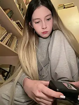 Nancy_chancy - off hoodie and massage boobs🍒