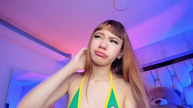 DakotaSlender - spanks in pusst