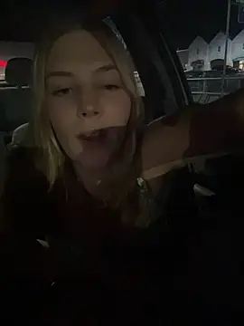A1lesandra3 - Nudes to everyone I have on Snapchat👅😉