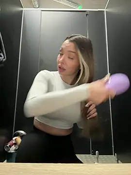 Barbiehumpxxx - Make me wet 🥵