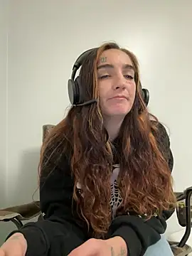 BrattyKiller - make brat smile 🖤💋