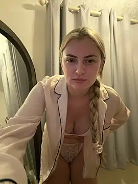 Megoliviasweet_ - oil nipples and play 👅