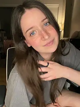 Nerdynina - Twerk in ur face no panties