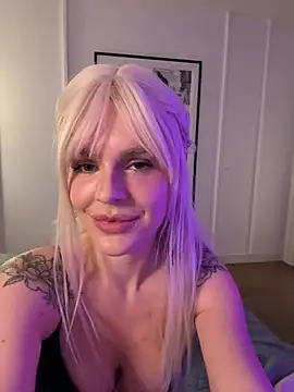 RubyLunaa - Suck dildo slowly