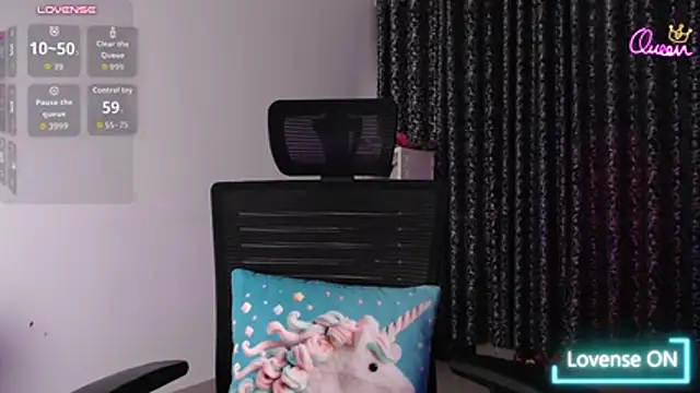 Screen_Queen_xoxo - take off my dress