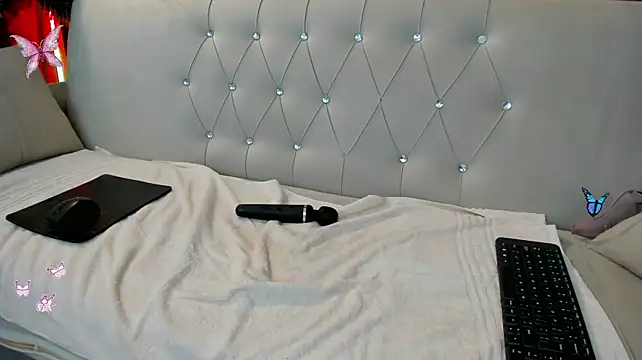 Belle_Emmanuelle - dildo boobs