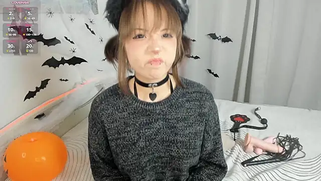 Nixiee - lift up the sweater