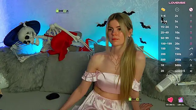 Sexybounty - naked show