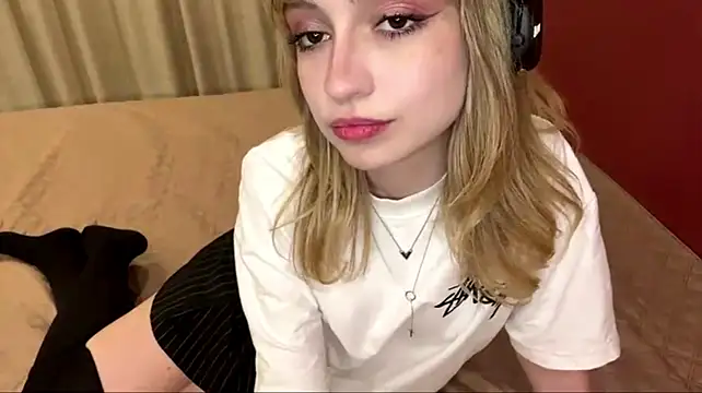 DeenaAshraf - show me your legs