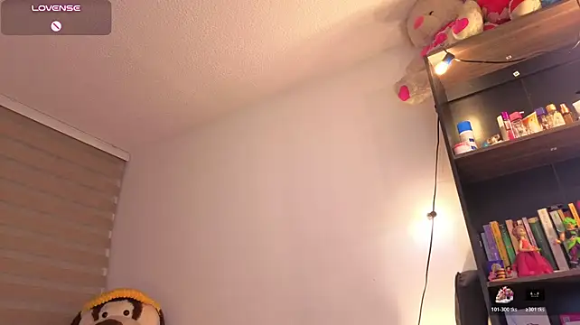 Arianna_n_Gema - SUCK FEET AND RUB PUSSY