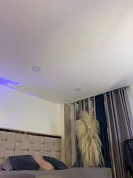 Ammy_Castro - Doggy spank ass/ plug🍑