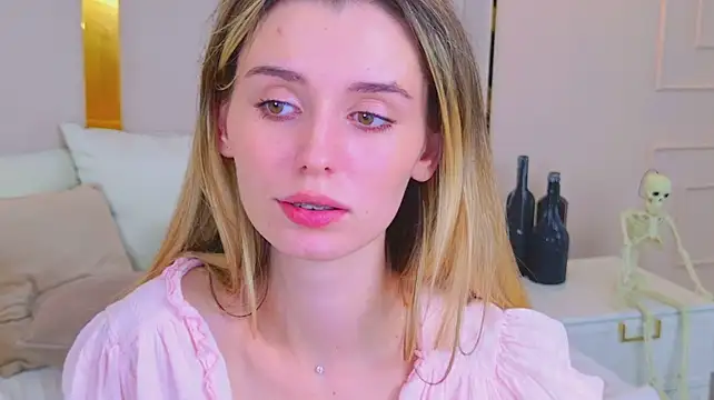 MarybethSnow - 😈Touch pussy over panties😈
