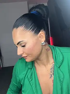 Destinylovex - Last tipper wins free video