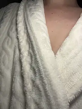 KaylaLewyss - Ring the Bell+:gift:+snap