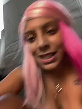 GiaRedd - First time cucumber in my ass 🥒👀🍑