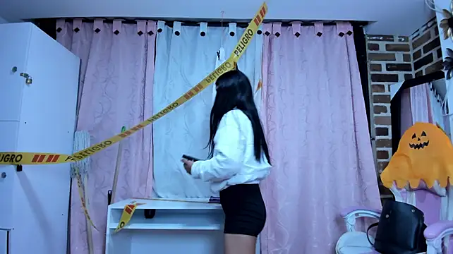 Taylor-gil - montrer la chatte avec un zoom