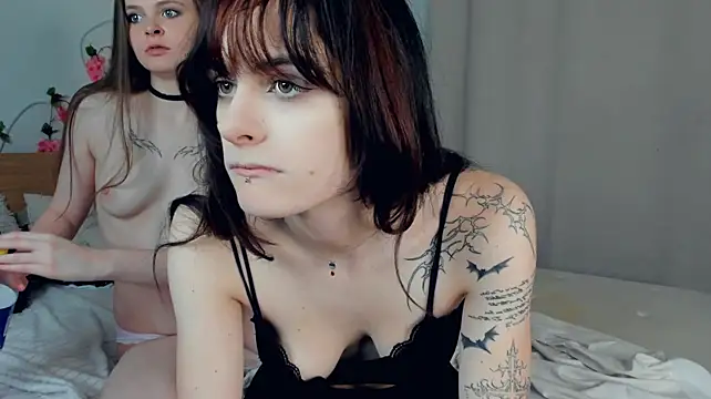 KrystalTrudel - sloppy kisses with a lot of tongue close