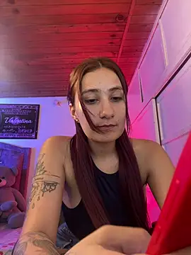 Valentinaa_amado - full naked+big squirt😈👄