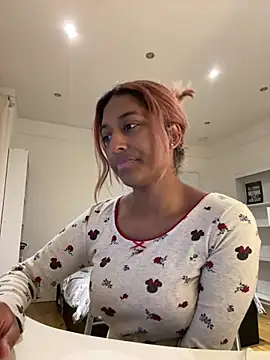 DonnaShy - Robe tease🫦