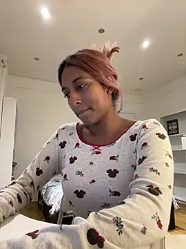 DonnaShy - Robe tease🫦