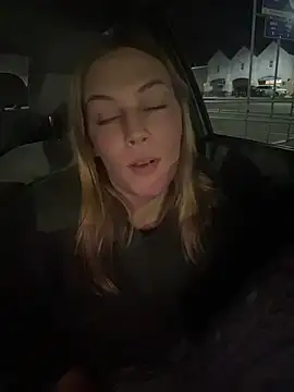 A1lesandra3 - Nudes to everyone I have on Snapchat👅😉
