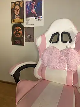 Sofi_chan - STRIPTEASE + TWERKING