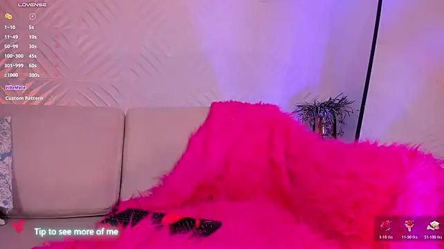 NickyLawson - Show doggy naked 😜