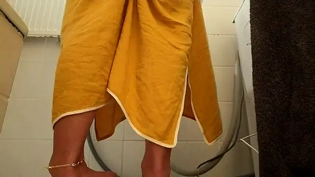 Camii2244 - tease feet