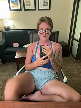 _ElizabethLove_ - Naked pussy play