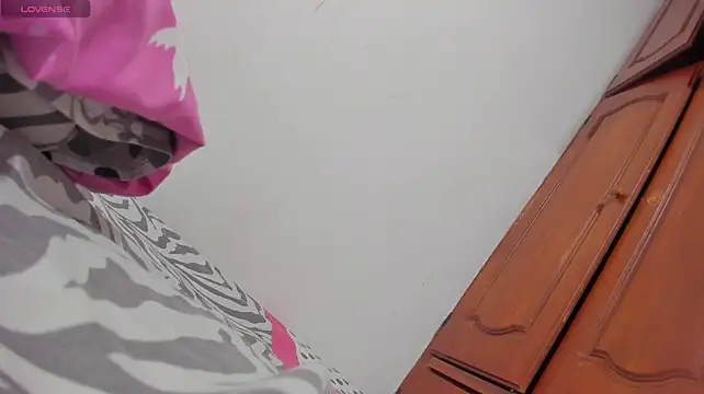 Venus_Blackk - special milk show