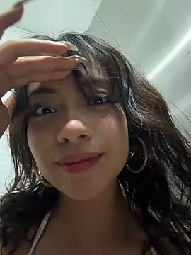 NefertitiXO - Fingers in pussy in bathroom public