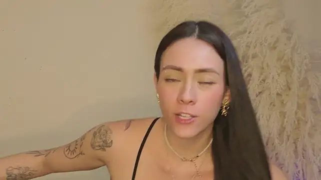 Zoewoods7 - Play with my puss, with the Lush and ...