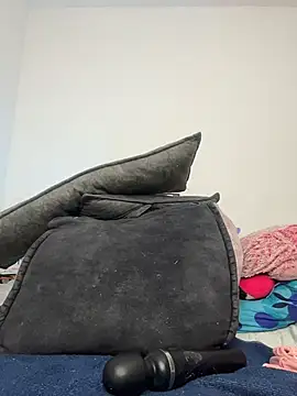 Alliceadams - Finger in ass