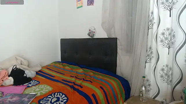LilMoon_ - Shake and suck my tits.