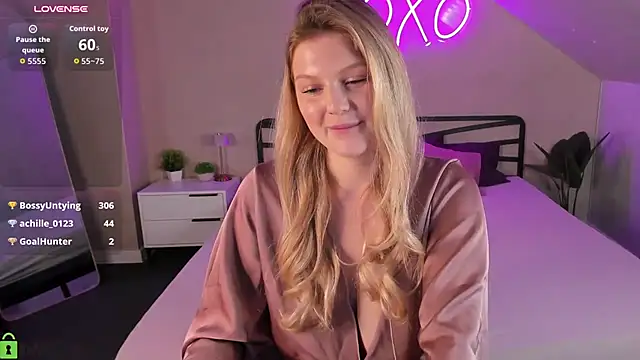 Nancy_Boone - suck juicy tits