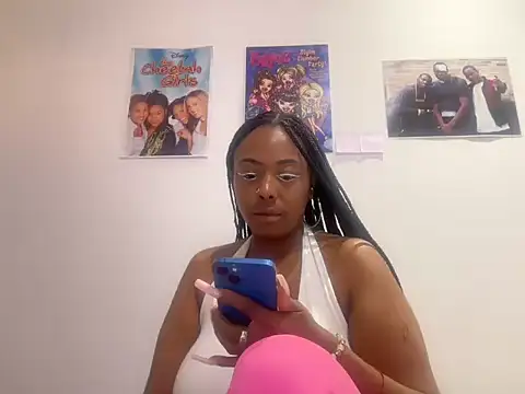 ChocolateCakeQueen - SHAKE THAT ASS ✨😛