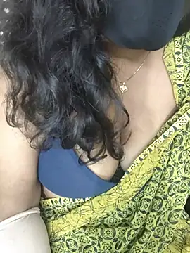 Lilly_ellow - Pussy show