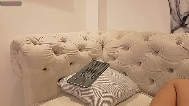 Katty_laurent - Doggy and rub pussy