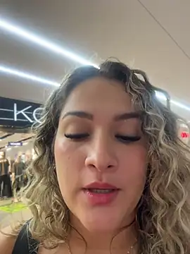 Sara_smiiith211 - public breast exhibition
