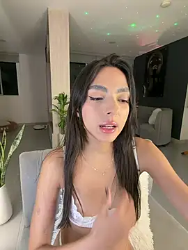ZaraLuuv - naked me