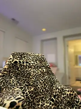 Lunagirl13 - Rub my pussy 4 u up close