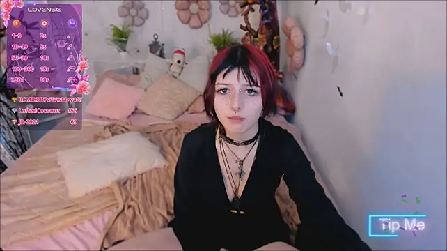 Ashley_Veil - Show underboobs + tease