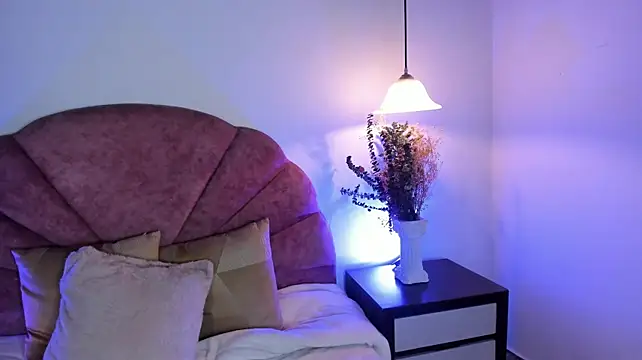 Khalii__ - Rub pussy without anything in doggy 🍑