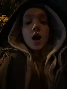 Bambi_lu - show boobs again but in UBER
